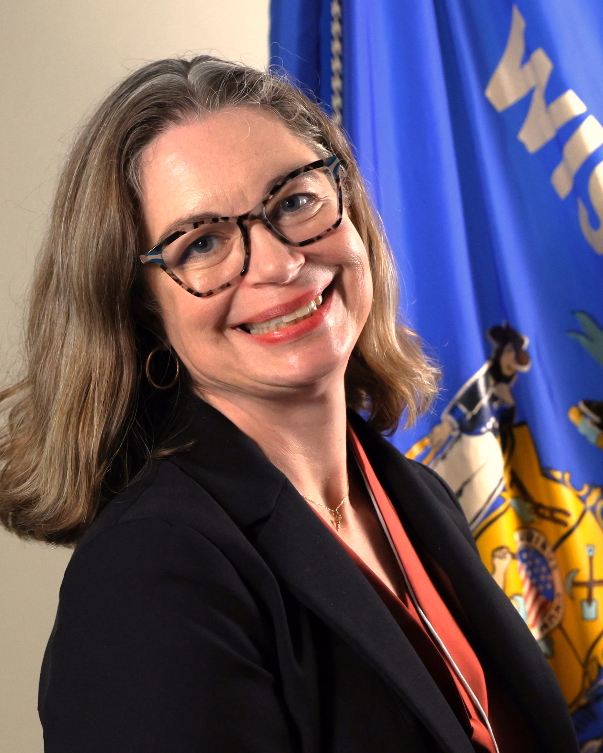 A headshot of Rhonda Frank Loron